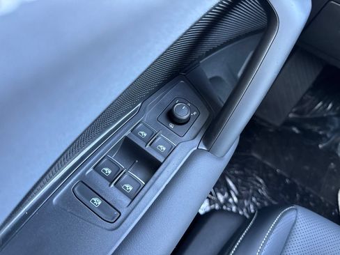 Certified 2026 Volkswagen Tiguan SE AWD/4WD image 12