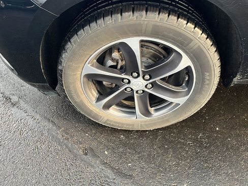 Used 2020 Buick Enclave Essence w/ Sport Touring Edition image 37