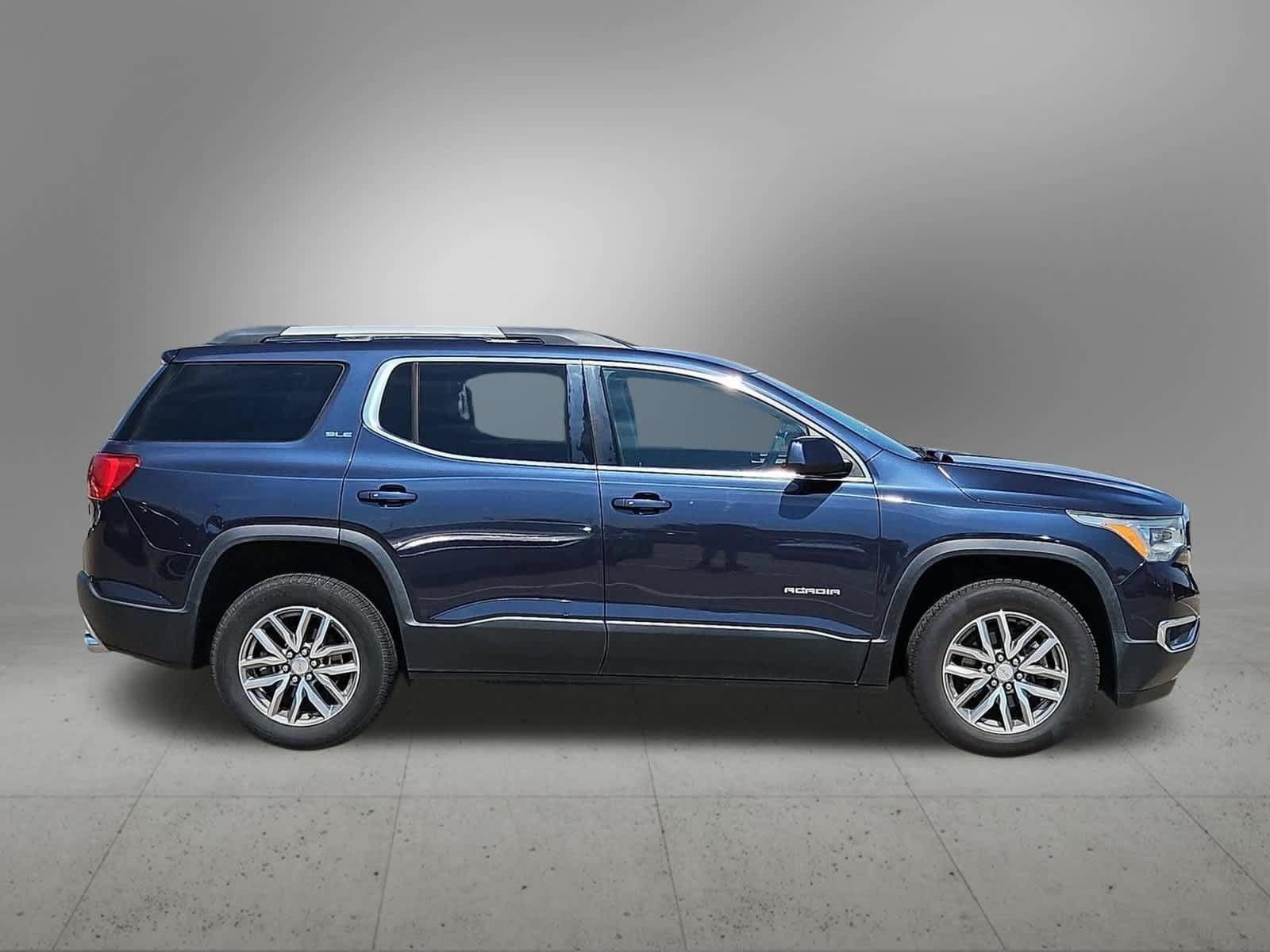Used 2018 GMC Acadia SLE w/ Driver Alert Package I FWD image 7