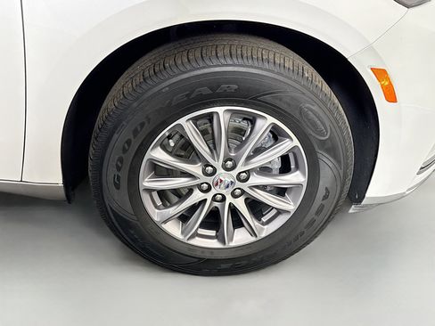 Used 2023 Buick Enclave Essence FWD image 32