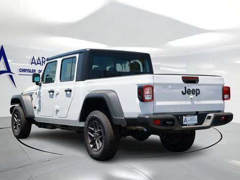 New 2026 Jeep Gladiator Sport AWD/4WD image 2