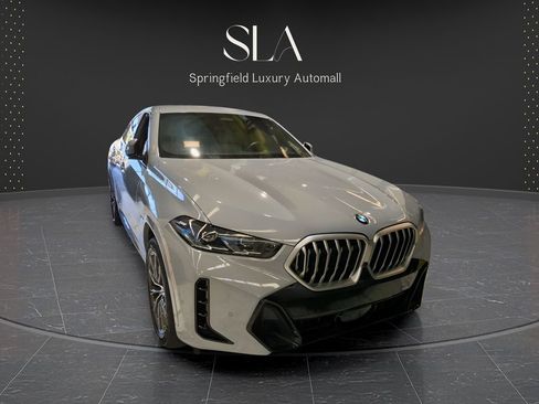 Used 2026 BMW X6 xDrive40i AWD/4WD image 3