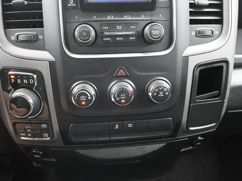 Used 2019 RAM 1500 Express AWD/4WD image 17