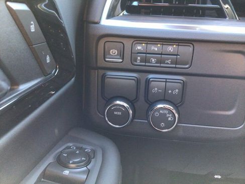 New 2026 Chevrolet Tahoe LS image 12