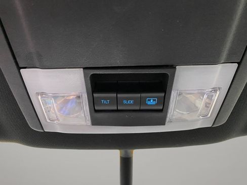 Used 2016 Ford Explorer XLT w/ Equipment Group 202A AWD/4WD image 18