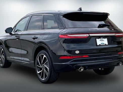 Used 2024 Lincoln Corsair Grand Touring AWD/4WD image 11