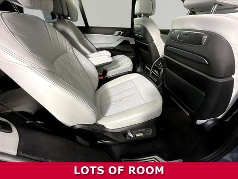 Used 2023 BMW X7 xDrive40i w/ Premium Package AWD/4WD image 24