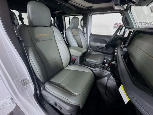 New 2026 Jeep Gladiator Mojave AWD/4WD image 29
