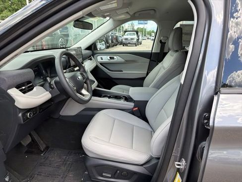 New 2026 Ford Explorer Active w/ Active Comfort Package AWD/4WD image 12