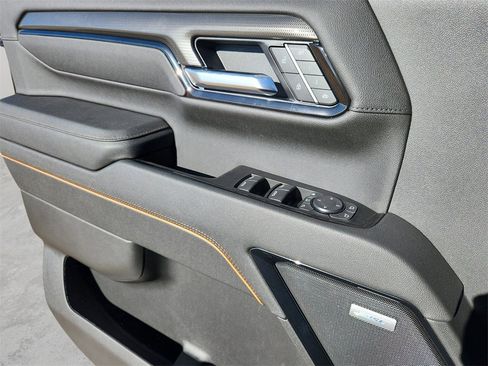 New 2026 GMC Sierra 2500 AT4 w/ AT4 Premium Plus Package image 7