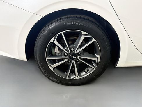 Used 2023 Kia Forte LXS FWD image 32