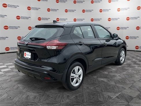 New 2025 Nissan Kicks Play S image 5