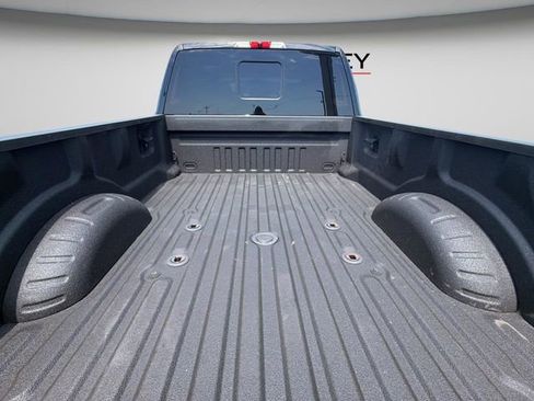 Certified 2022 Ford F450 Platinum w/ FX4 Off-Road Package AWD/4WD image 15