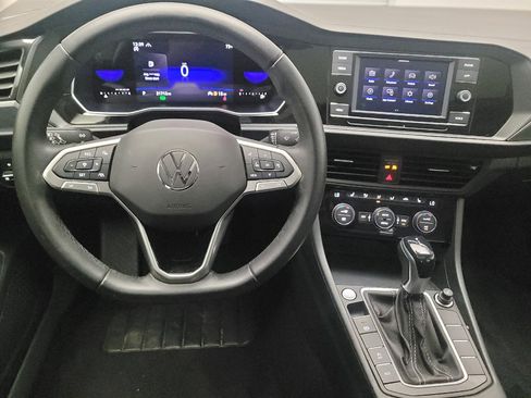 Used 2023 Volkswagen Jetta SE FWD image 22