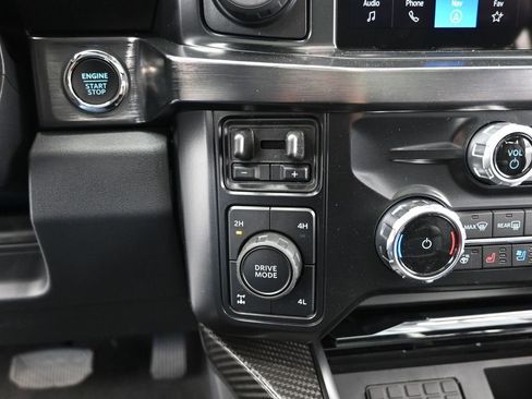 New 2026 Ford F250 Lariat w/ Black Appearance Package image 19