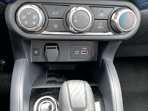 Used 2025 Nissan Versa SV w/ Trunk Package image 7