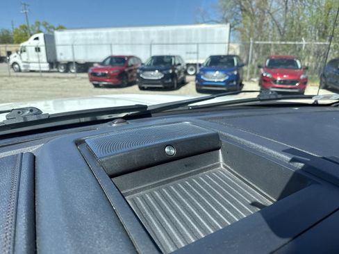 Used 2020 Ford F350 Platinum w/ FX4 Off-Road Package AWD/4WD image 36