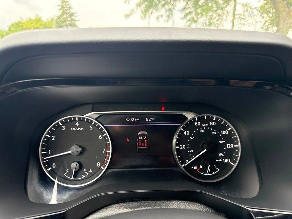 Used 2025 Nissan Pathfinder Rock Creek AWD/4WD image 26