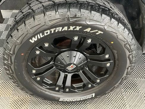 Used 2012 RAM 1500 Laramie AWD/4WD image 9