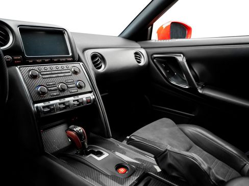 Used 2015 Nissan GT-R Premium AWD/4WD image 44