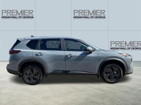 New 2026 Nissan Rogue SV FWD image 4