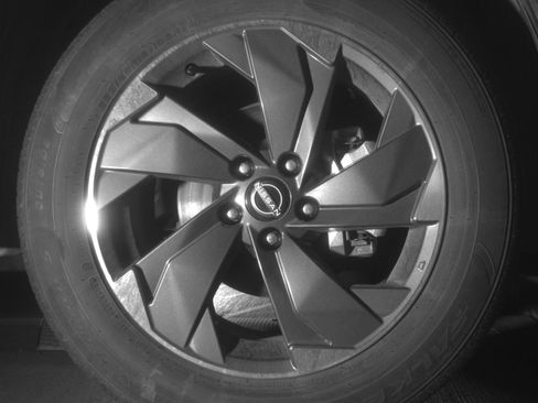 Used 2025 Nissan Rogue SV image 13