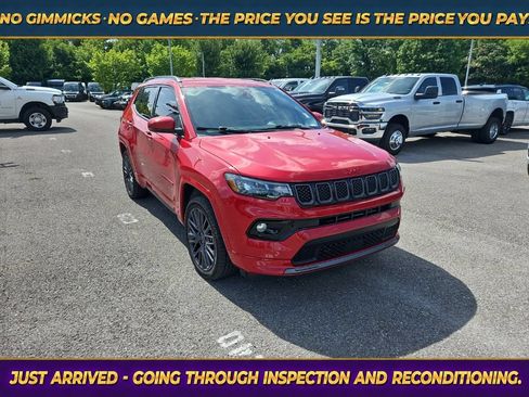 Used 2023 Jeep Compass Limited AWD/4WD image 1