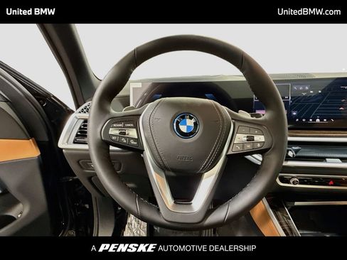 New 2026 BMW X5 xDrive50e w/ Climate Comfort Package AWD/4WD image 6