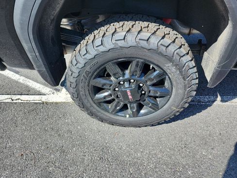 New 2026 GMC Sierra 2500 AT4 w/ AT4 Premium Plus Package AWD/4WD image 4