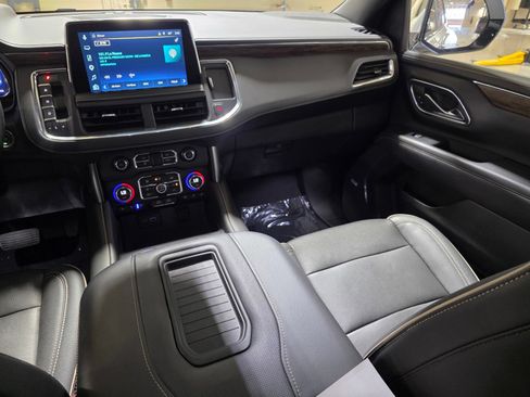 Used 2023 Chevrolet Tahoe Premier AWD/4WD image 19