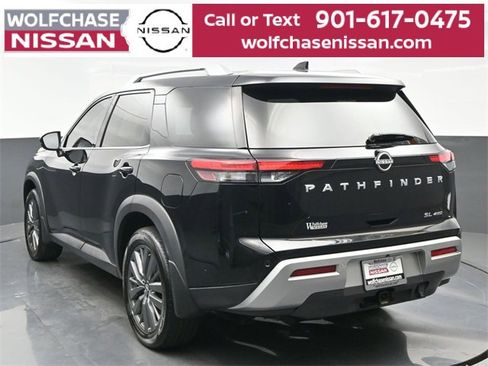 Used 2024 Nissan Pathfinder SL w/ SL Premium Package image 4