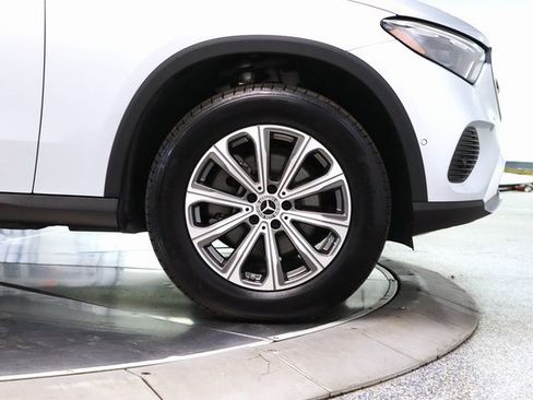 Used 2024 Mercedes-Benz GLC 300 GLC 300 w/ Driver Assistance Package image 16