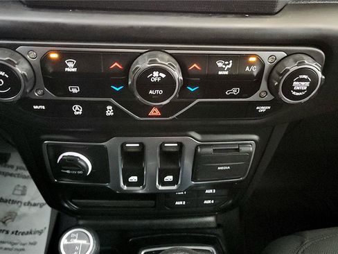 Used 2021 Jeep Wrangler Sport image 25