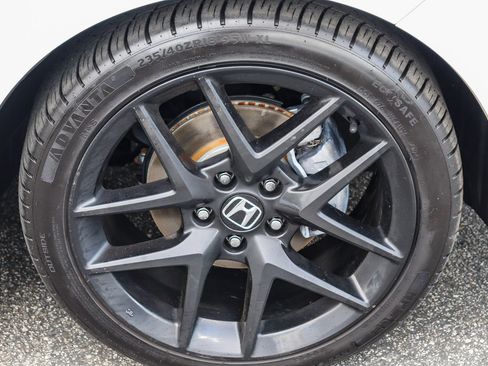 Certified 2024 Honda Civic Sport Touring image 11