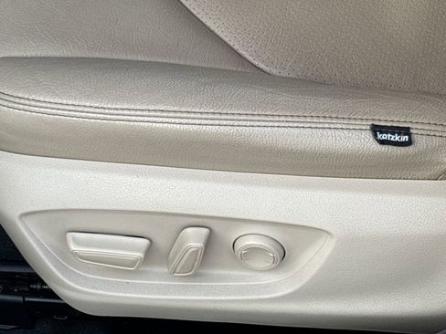 Used 2018 Toyota Camry LE image 22