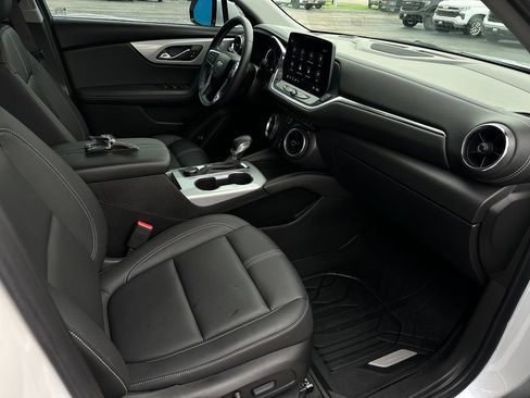 Used 2024 Chevrolet Blazer LT FWD image 17