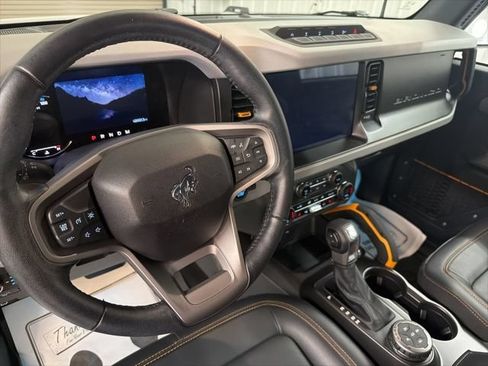 Used 2023 Ford Bronco Badlands AWD/4WD image 12