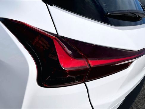 Used 2024 Lexus UX 250h F Sport image 27