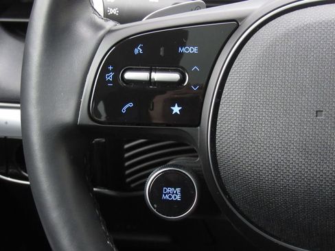 Used 2023 Hyundai Ioniq 5 Limited image 25