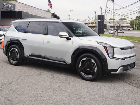 Used 2024 Kia EV9 Land AWD/4WD image 69