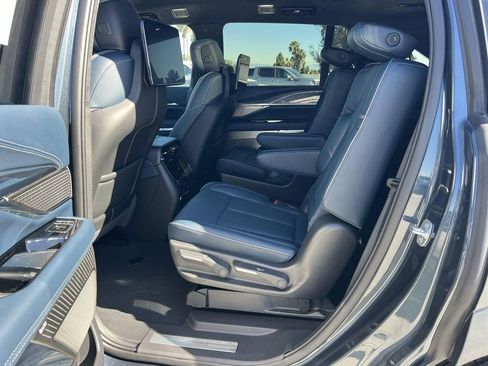 New 2025 Cadillac Escalade IQ Luxury 2 image 28
