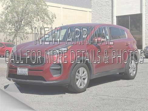 Used 2019 Kia Sportage LX image 1