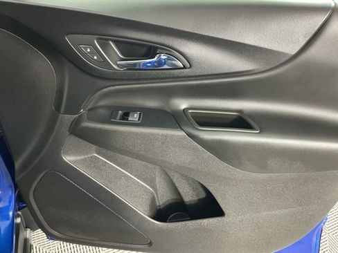 Used 2019 Chevrolet Equinox LT w/ Sun & Navigation Package image 13