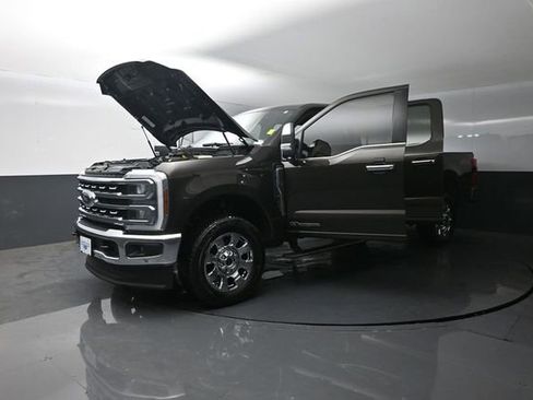 Certified 2025 Ford F250 Lariat w/ Lariat Ultimate Package AWD/4WD image 44