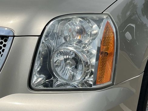 Used 2014 GMC Yukon XL SLT RWD image 6