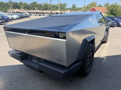 Used 2024 Tesla Cybertruck Cyberbeast AWD/4WD image 8