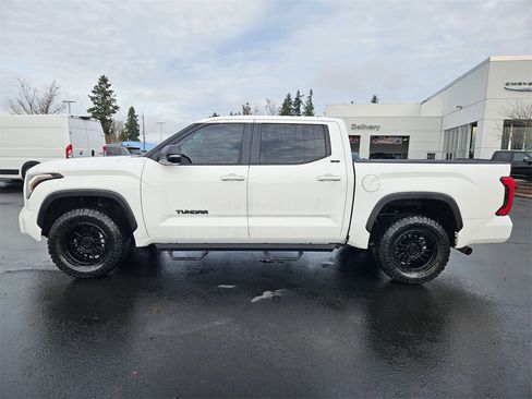 Used 2024 Toyota Tundra SR5 image 3