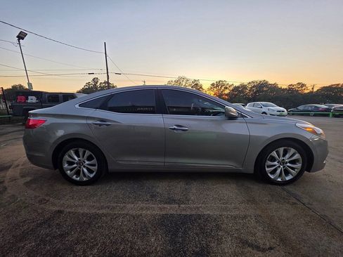 Used 2012 Hyundai Azera FWD image 11