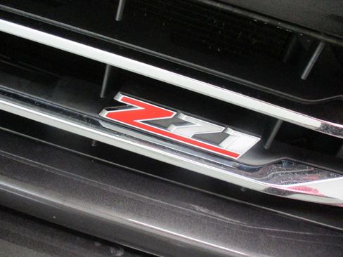 Used 2016 Chevrolet Silverado 1500 LTZ Z71 w/ LTZ Plus Package image 4