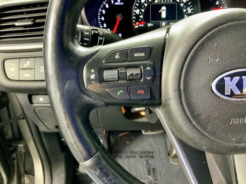 Used 2017 Kia Sorento SX image 24